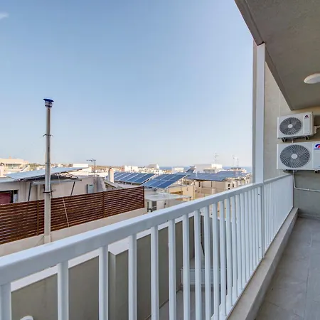 Apartment Beautiful 2br With Views Near